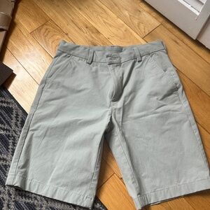 Vineyard vine boys, performance shorts, size 16